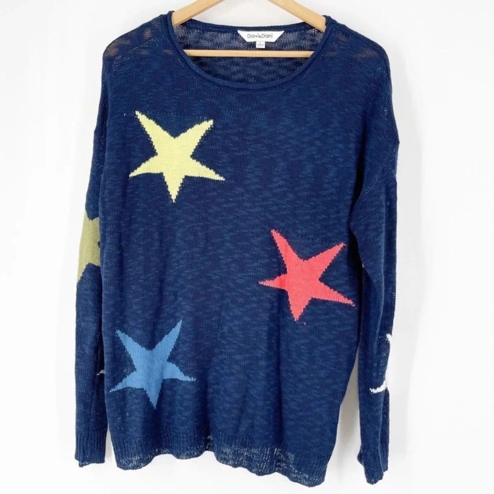 Davi and Dani Open Weave Star Sweater Size Large
